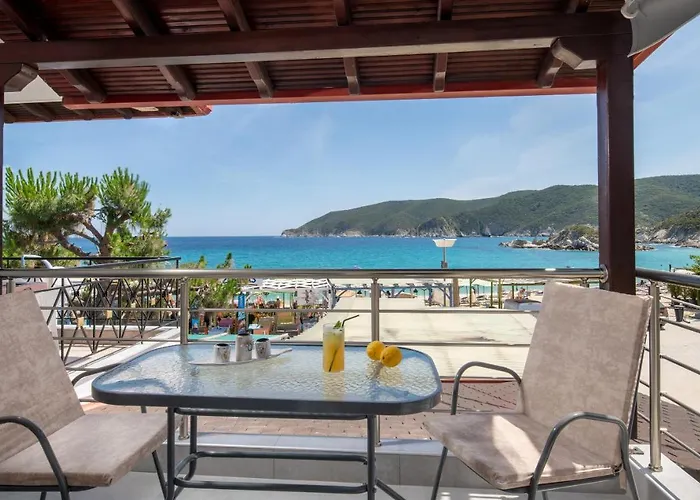 아파트 Ploumisti Sea View *